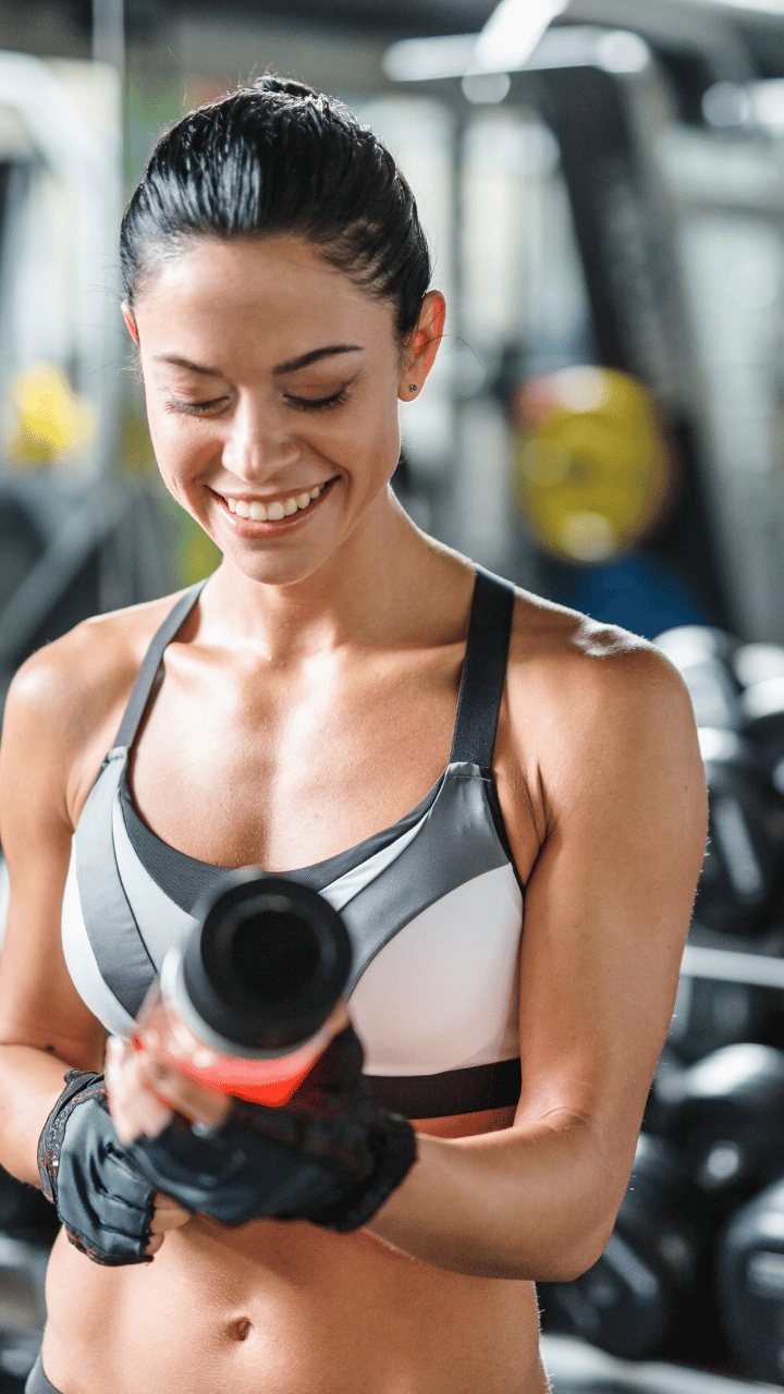 femme à la salle de sport